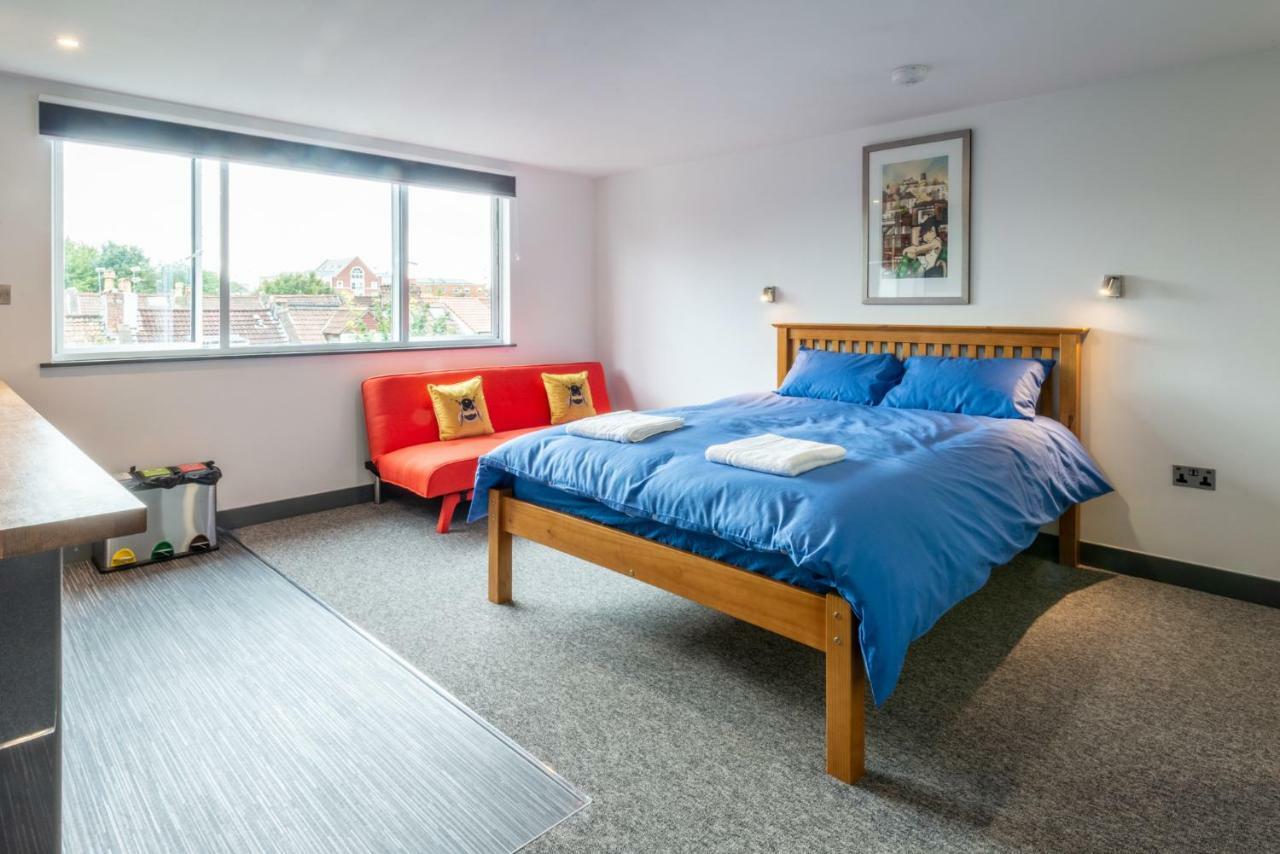 144 Lower Cheltenham Place Hotel Bristol Bagian luar foto