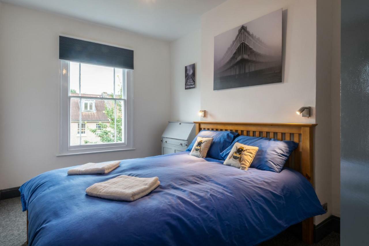 144 Lower Cheltenham Place Hotel Bristol Bagian luar foto